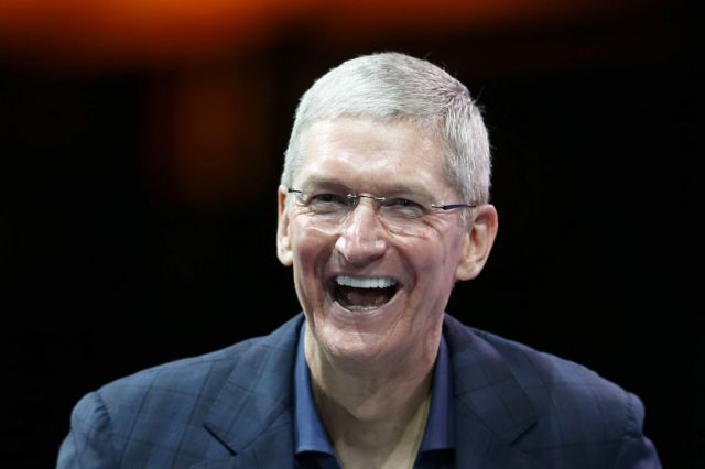«Είμαι γκέι»: Το κείμενο της αποκάλυψης για το αφεντικό της Apple