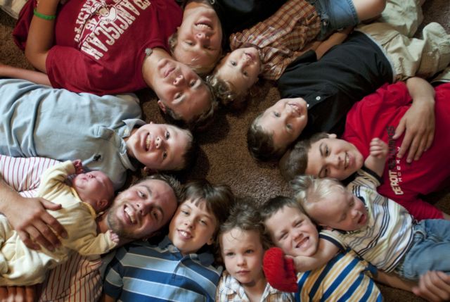 ΗΠΑ: Οικογένεια με 12 αγόρια αναρωτιέται τι θα είναι το… 13ο