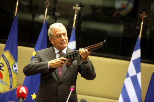 Αβραμόπουλος: «Δεν αποκόπτομαι, παραμένω βαθιά κοινοβουλευτικός»