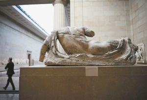 «Τα Γλυπτά μάς ανήκουν, ας λέει ό,τι θέλει η UNESCO»