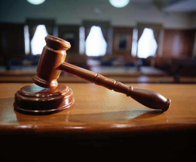 Σε δίκη οκτώ άτομα για υπόθεση διαθήκης ηλικιωμένης στην Κάλυμνο