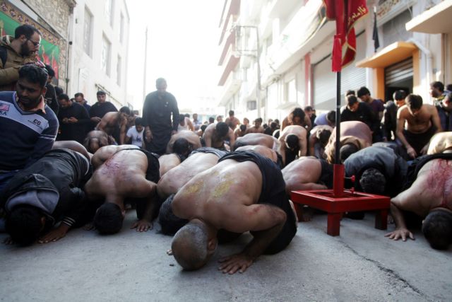 Σιίτες μουσουλμάνοι τίμησαν την Ασούρα με αυτομαστίγωμα στον Πειραιά