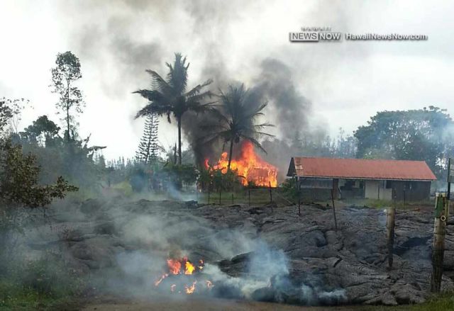 Χαβάη: Η λάβα κατέστρεψε το πρώτο σπίτι