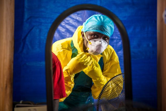 Στους 7.000 οι νεκροί από τον Εμπολα στη Δ. Αφρική
