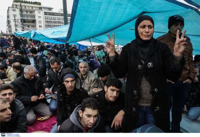 Στέγη, τροφή και ιατρική φροντίδα ζήτησαν οι σύροι πρόσφυγες στο Σύνταγμα