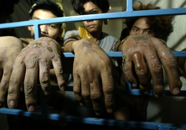 Διεθνής Αμνηστία: Τα βασανιστήρια είναι μία διαδεδομένη τακτική που εφαρμόζεται σε 141 χώρες