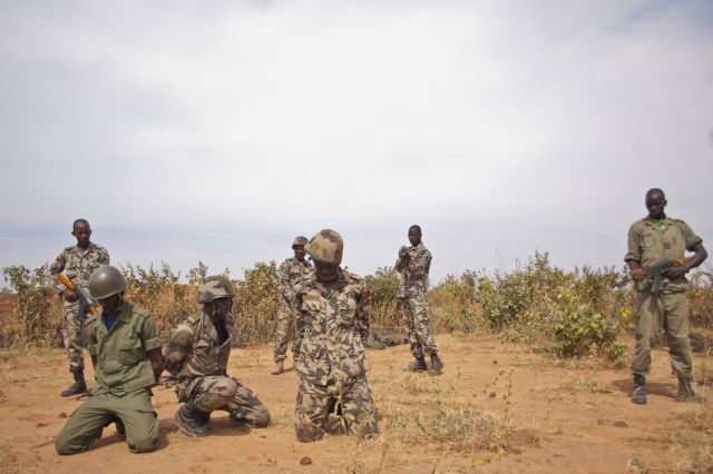 Nιγηρία: 54 στρατιώτες καταδικάστηκαν σε θάνατο για ανταρσία