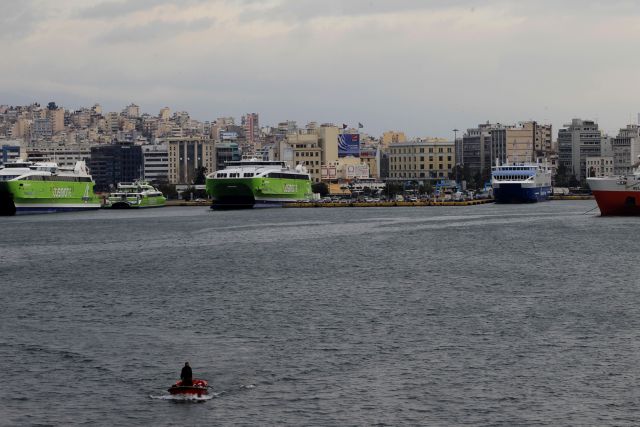 Ακρωτηριασμένο πτώμα άνδρα βρέθηκε στο λιμάνι του Πειραιά