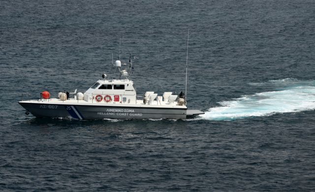Ζάκυνθος: Εντοπίστηκε ακυβέρνητο πλοίο με κούτες λαθραία τσιγάρα