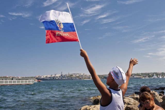 Απαγορεύει τις επενδύσεις στην Κριμαία η ΕΕ