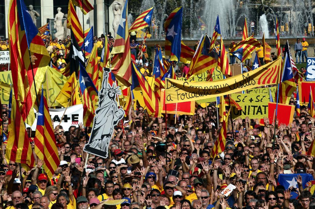 Το «όχι» στην ανεξαρτησία της Καταλονίας προηγείται του «ναι» σύμφωνα με δημοσκόπηση