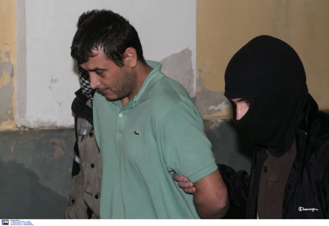 Δεν χρησιμοποιήθηκε στην επίθεση στο Μικρολίμανο το καλάσνικοφ που βρέθηκε στον Πειραιά