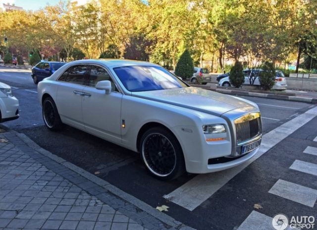 Μια Rolls-Royce Ghost αξίας 300.000 ευρώ είναι το νέο απόκτημα του Ρονάλντο