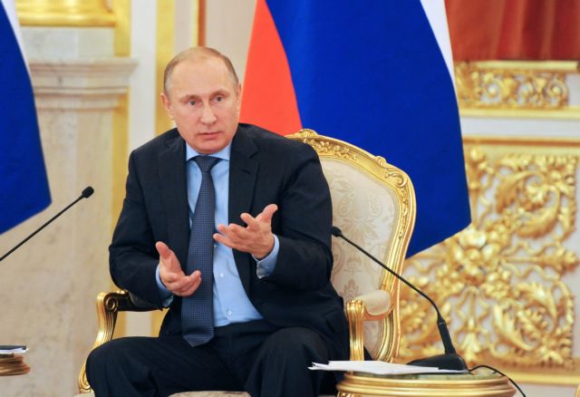 Πούτιν: «Η Ρωσία δεν είναι ομοφοβική, αλλά υγιής οικογένεια είναι η παραδοσιακή οικογένεια»