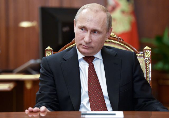 Συνέντευξη Τύπου δίνει ο Πούτιν εν μέσω οικονομικής κρίσης στη Ρωσία