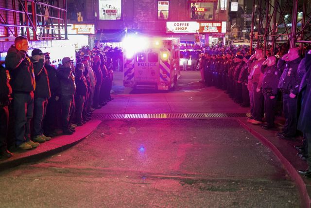 Σοκ προκαλεί στις ΗΠΑ η εν ψυχρώ δολοφονία δύο αστυνομικών στο Μπρούκλιν