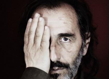 Βαγγέλης Μουρίκης: Ενας χορευταράς βρικόλακας στην Αθήνα του 1984