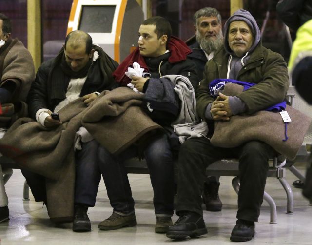 Μπάρι: Ξεκίνησαν να καταθέτουν τα μέλη του πληρώματος του Norman Atlantic