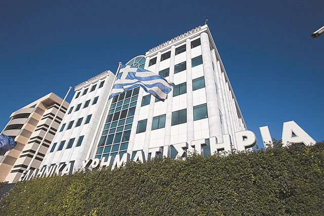 Επιστροφή στις 900 μονάδες χωρίς τραπεζική βοήθεια