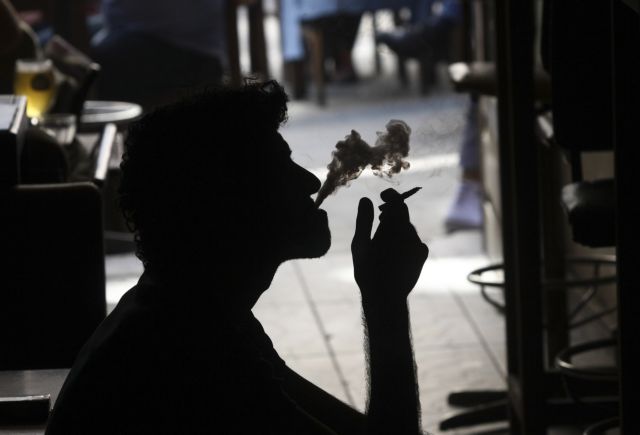 Τεστ αίματος θα βοηθά στη διακοπή του καπνίσματος