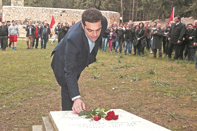 Απολογία Παππά για τον Πετσίτη