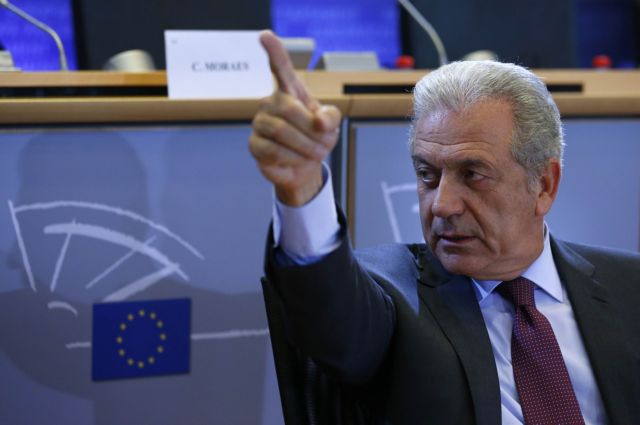 Europolitics: Θα είναι ο Δημήτρης Αβραμόπουλος το «χαρτί» που θα παίξει ο ΣΥΡΙΖΑ;