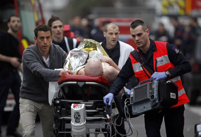 Παρίσι: Τρομοκρατική επίθεση με 12 νεκρούς στα γραφεία του Charlie Hebdo [video]