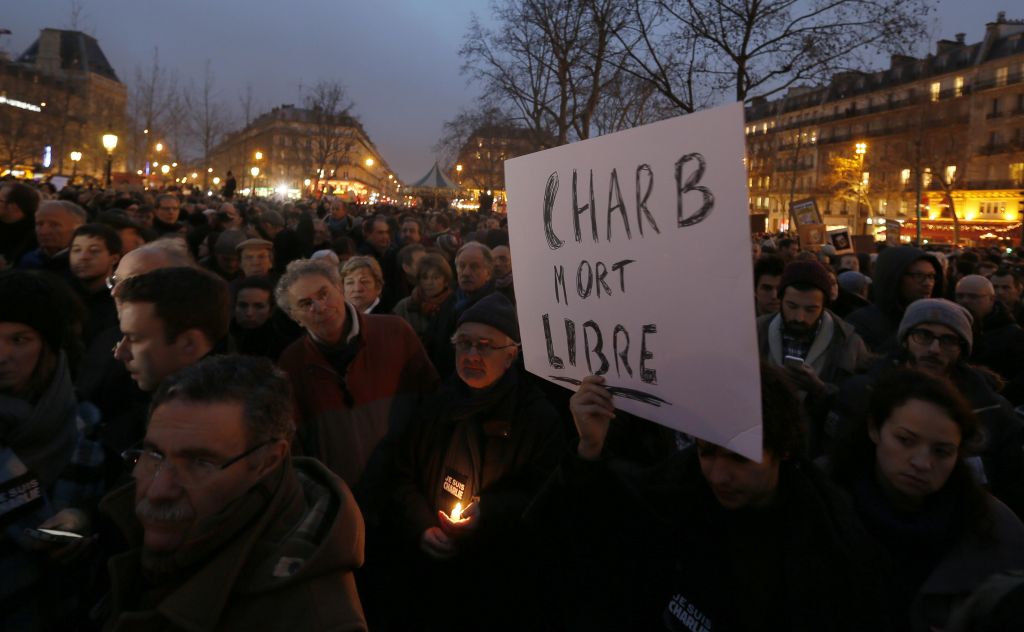 Η Ευρώπη φωνάζει «Je Suis Charlie»: Χιλιάδες στους δρόμους σε συγκεντρώσεις διαμαρτυρίας