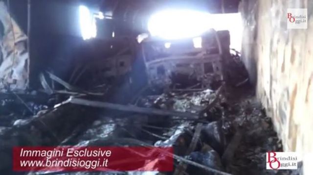 Εικόνες απόλυτης καταστροφής για πρώτη φορά από τα γκαράζ του Norman Atlantic [video] | tanea.gr