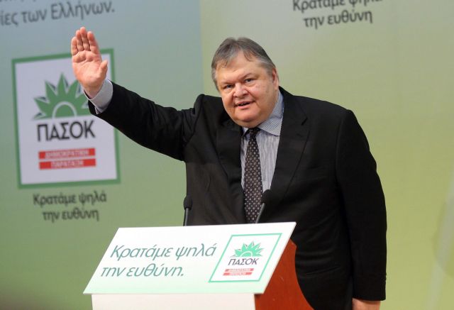 Βενιζέλος: «Η ψήφος στο ΠΑΣΟΚ είναι το αντίβαρο, η κρίσιμη ψήφος για την πατρίδα»
