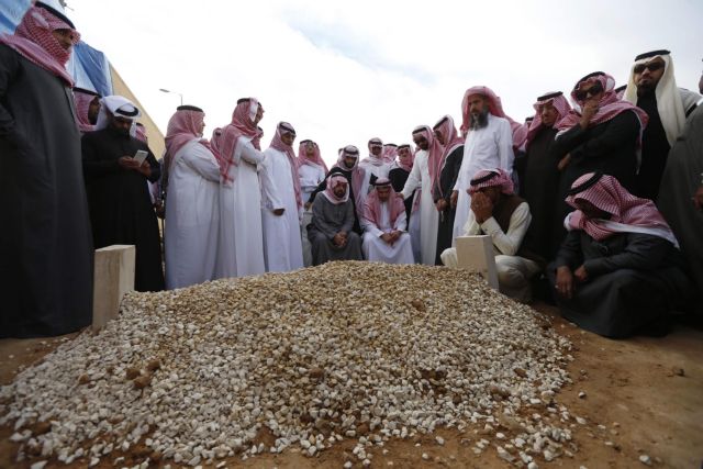 Κηδεύτηκε ο Αμπντάλα, μήνυμα σταθερότητας από τον νέο βασιλιά της Σαουδικής Αραβίας