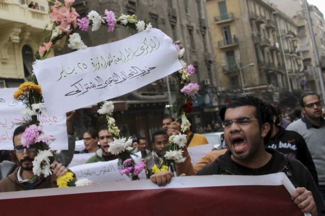 Αίγυπτος: Νεκρή διαδηλώτρια κοντά στην πλατεία Ταχρίρ