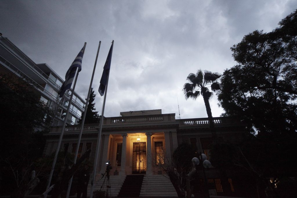 Τέσσερα υπερυπουργεία δημιουργεί ο Τσίπρας στην κυβέρνηση