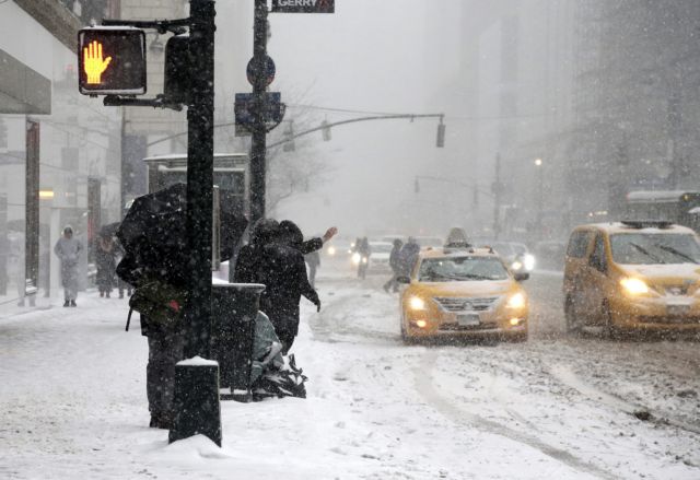 Γλίτωσε τα χειρότερα η Νέα Υόρκη – έπεσαν έξω οι μετεωρολόγοι για τη χιονοθύελλα