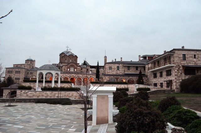 Σε δίκη παραπέμπονται έξι άτομα για υπεξαίρεση 28 εκατ. ευρώ σε μοναστήρι στη Θεσσαλονίκη