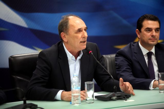Το τέλος των ιδιωτικοποιήσεων των αεροδρομίων ανακοίνωσε ο Γιώργος Σταθάκης
