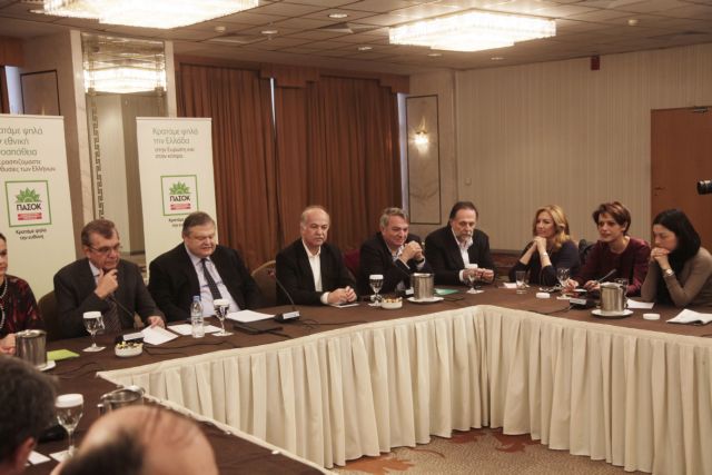 ΠΑΣΟΚ: Πρώτα διαδοχή, μετά συνέδριο, ζήτησε η Φώφη Γεννηματά που θα διεκδικήσει την ηγεσία | tanea.gr ΠΑΣΟΚ: Πρώτα διαδοχή, μετά συνέδριο, ζήτησε η Φώφη Γεννηματά που θα διεκδικήσει την ηγεσία | tanea.gr