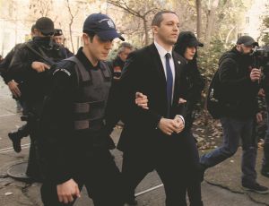 Νομοθετικό «μπλόκο» στο κόμμα Κασιδιάρη