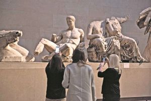 «H Ελλάδα δεν είναι ο νόμιμος ιδιοκτήτης των Γλυπτών του Παρθενώνα»