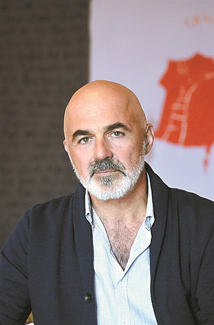 Οι Ανάπηροι Ηθοποιοί και η απάντηση Λιβαθινού