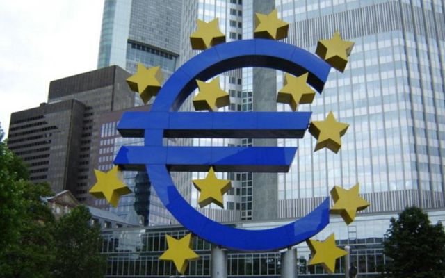 Υποχώρησε το ευρώ μετά την απόφαση της ΕΚΤ για την Ελλάδα