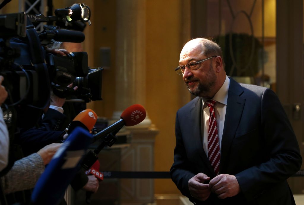 Σουλτς: «Ο Τσίπρας πρέπει να εγκαταλείψει τον προεκλογικό του ρόλο»