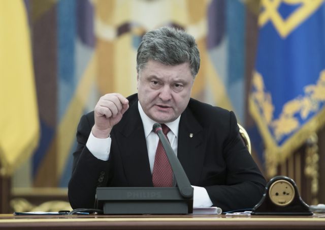«Ο Νεμτσόφ θα παρουσίαζε αποδείξεις για την εμπλοκή της Ρωσίας στην Ουκρανία», δήλωσε ο Ποροσένκο