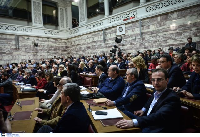 Λεουτσάκος: «Τουλάχιστον 30 βουλευτές του ΣΥΡΙΖΑ δεν ψήφισαν τη συμφωνία»