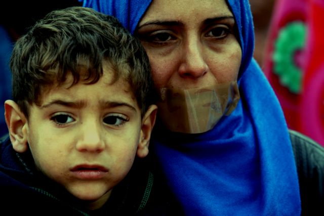 Κόντρες μέσα, πιέσεις έξω