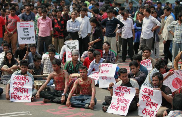 Μπαγκλαντές: Αγρια δολοφονία άθεου αμερικανού μπλόγκερ