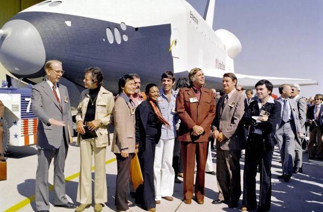 «Γίναμε αστροναύτες για χάρη του»: Πώς η NASA αποχαιρέτησε τον Λέοναρντ Νίμοϊ
