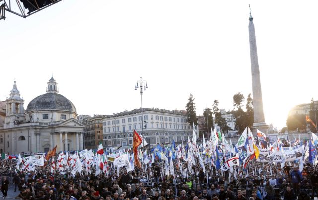 Επεισόδια στο περιθώριο της συγκέντρωσης της Λέγκας στη Ρώμη