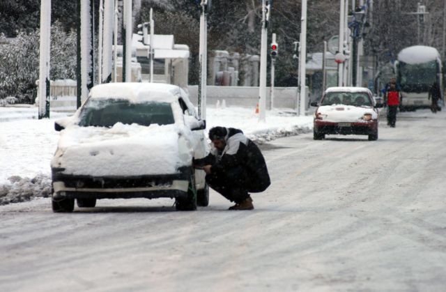 Προβλήματα στο οδικό δίκτυο σε Φλώρινα και Καστοριά λόγω κατολίσθησης και παγετού