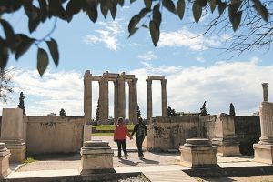 …και τα ερωτήματα